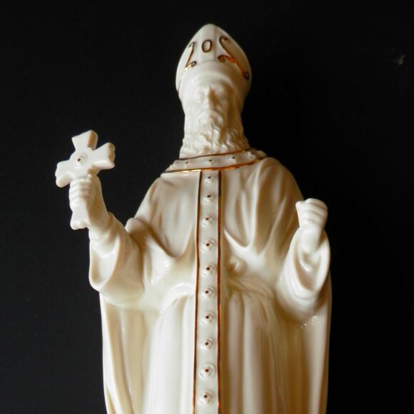 MIKASA FINE PORCELAIN HOLIDAY ELEGANCE 11" CHRISTIANITY FIGURINE - Picture 12 of 13